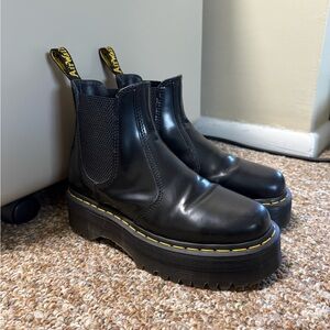 Dr. Martens Chelsea Platform Black boots